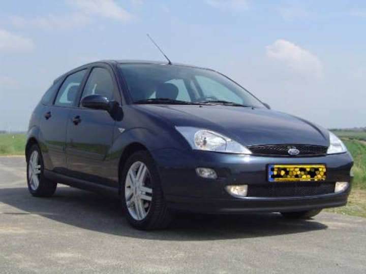 Ford Focus 1.6i 16V Trend (2000)