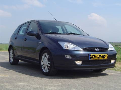 Ford Focus 1.6i 16V Trend (2000)