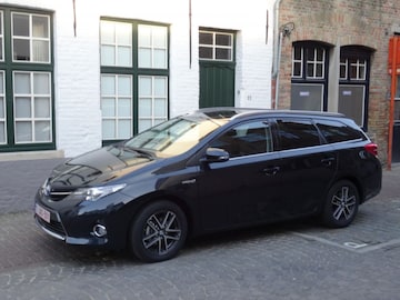 Toyota Auris Touring Sports 1.8 Hybrid Dynamic (2015)