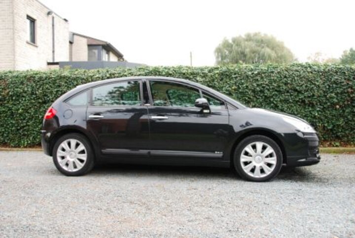 Citroën C4 1.6 HDiF 16V 110 Ligne Prestige (2005)