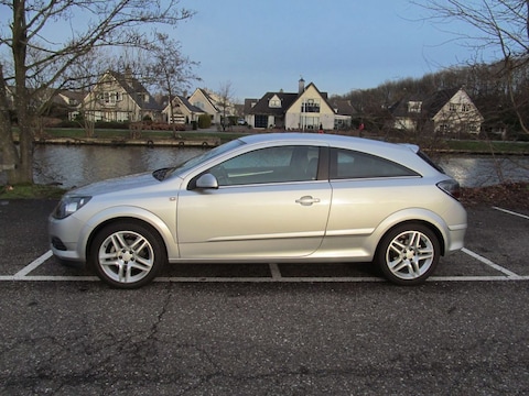 Opel Astra GTC 1.8 Cosmo
