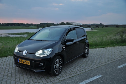 Volkswagen Up! 1.0 75pk BMT high up!