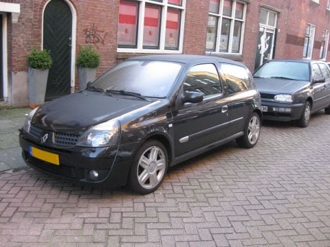 Renault Clio Sport 2.0 16V (2002)