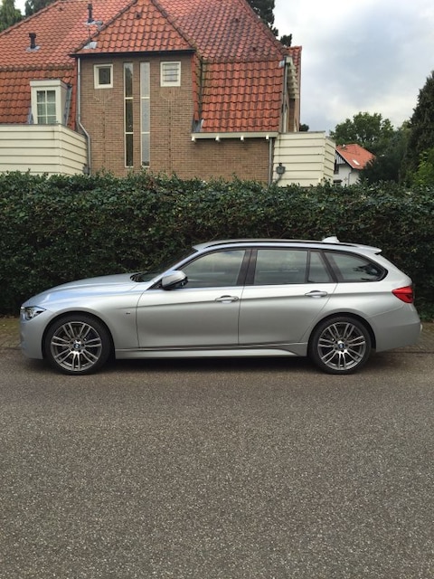BMW 340i xDrive Touring M Sport Edition (2015)