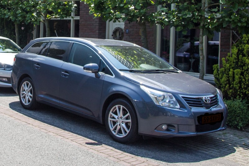 Toyota Avensis Wagon 2.0 VVT-i Business (2012)