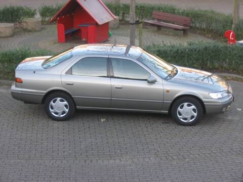 Toyota Camry 2.2i GL (1997)