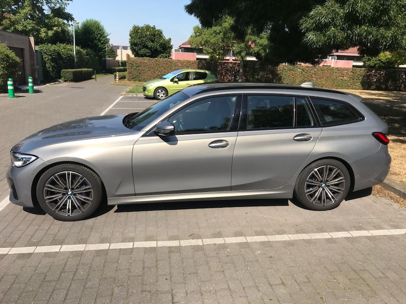 BMW 330i Touring (2019)