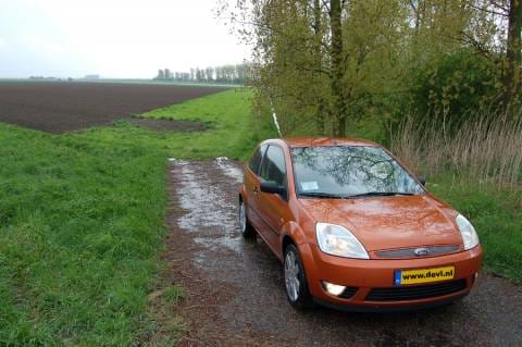 Ford Fiesta 1.6 16V First Edition (2003)
