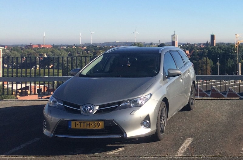 Toyota Auris Touring Sports 1.8 Hybrid Lease Plus (2014)