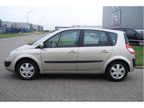 Renault Scénic 1.9 dCi 130 Dynamique (2006)