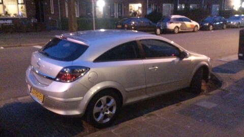 Opel Astra GTC 1.6 Edition