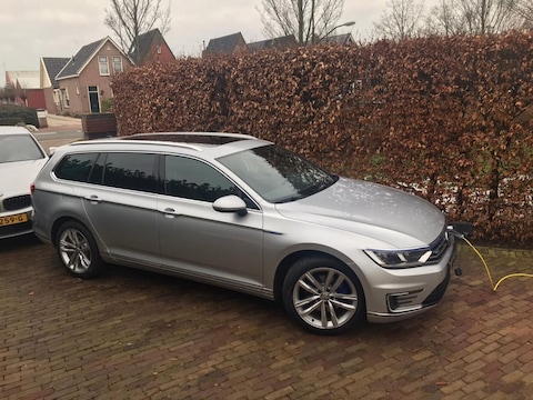 Volkswagen Passat Variant 1.4 TSI PHEV GTE Highline (2015)