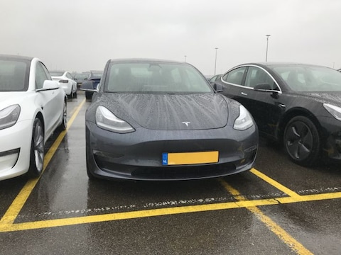 Tesla Model 3 Long Range AWD (2019)