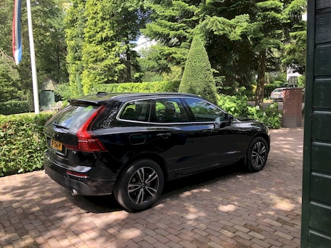 Volvo XC60 T5 Momentum Pro