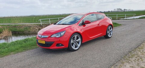 Opel Astra GTC 1.6 Turbo Sport