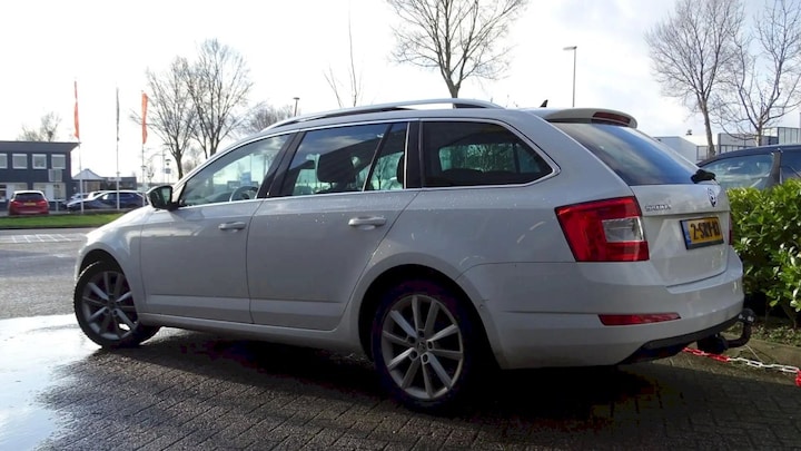 Skoda Octavia Combi 1.2 TSI 105pk Greentech Elegance Bus. (2013)
