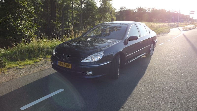 Peugeot 607 2.7-24V V6 HDiF Executive (2005)