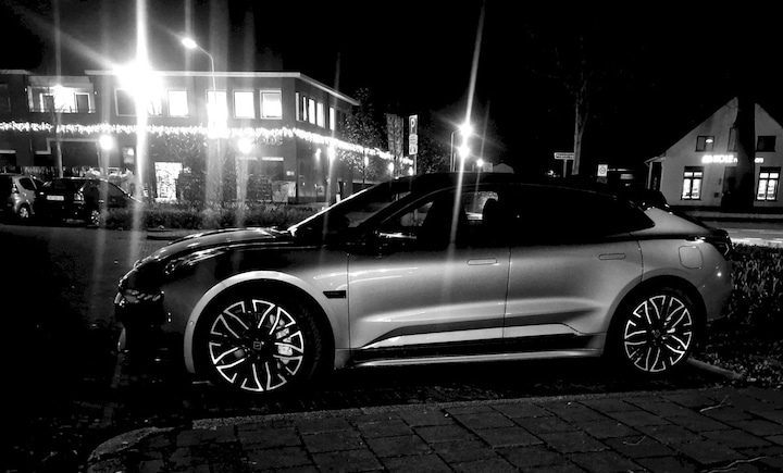 Zeekr 001 (2024)