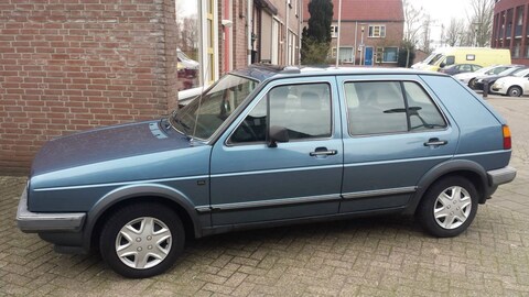 Volkswagen Golf 1.8 Carat