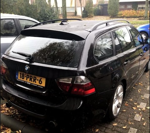 BMW 325i Touring High Executive