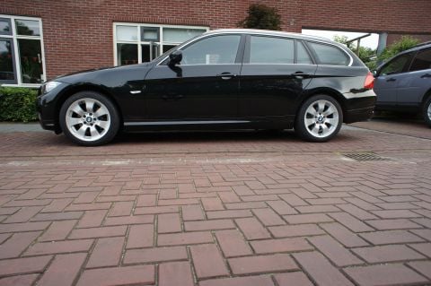 BMW 320d Touring High Executive (2010)