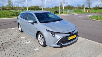 Toyota Corolla Touring Sports 2.0 Hybrid Executive (2019)