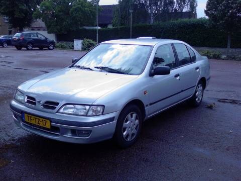 Nissan Primera 2.0 GX (1998)