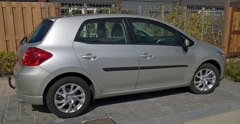 Toyota Auris 1.6 VVT-i Aspiration (2010)