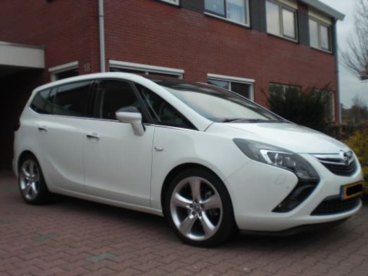 Opel Zafira 1.4 Turbo 140pk Cosmo (2012)