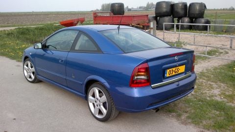Opel Astra Coupé Turbo (2001)