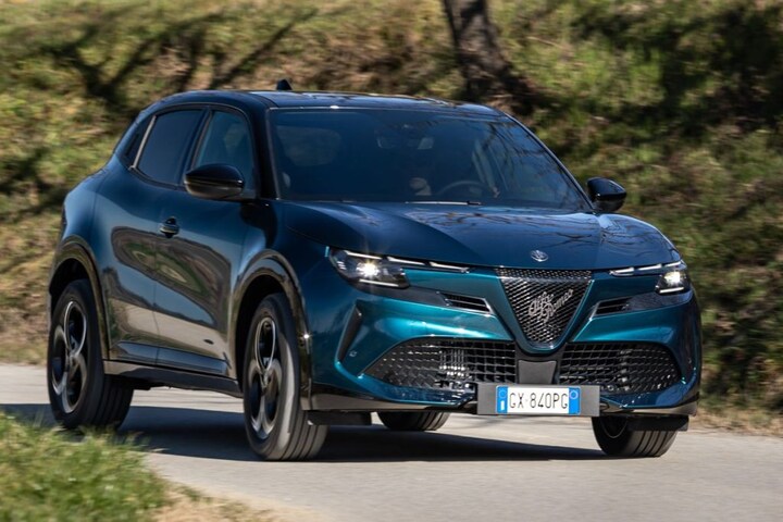 Alfa Romeo Junior Ibrida Q4