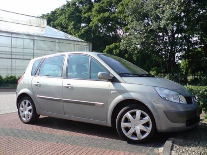 Renault Scénic 1.6 16V Dynamique Luxe (2004)