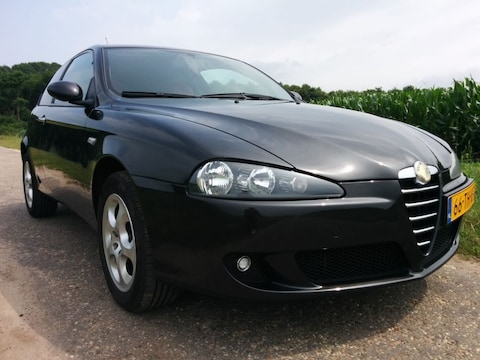 Alfa Romeo 147 1.9 JTD 16V Distinctive