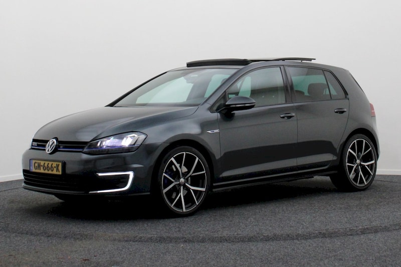 Volkswagen Golf 1.4 TSI GTE (2015)