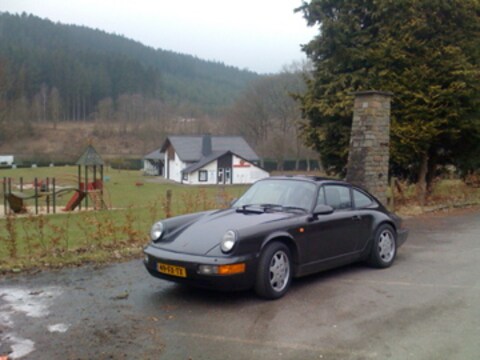 Porsche 911 Carrera 4 Coupé (1990)