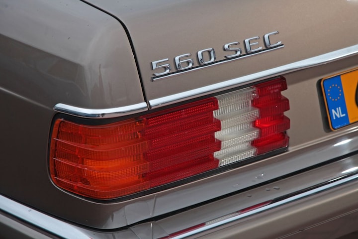 Ferrari 400i-Porsche 928 S- Mercedes-Benz 560 SEC en details