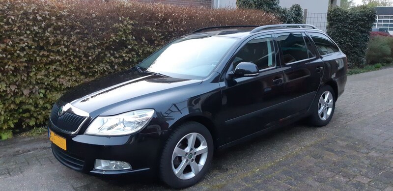 Skoda Octavia Combi 1.4 TSI Greentech Arctic (2012)
