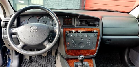 Opel Omega 2.2i-16V Elegance