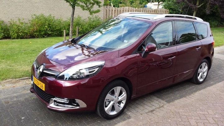 Renault Grand Scénic dCi 110 Energy R-Cinéma 7P (2014)