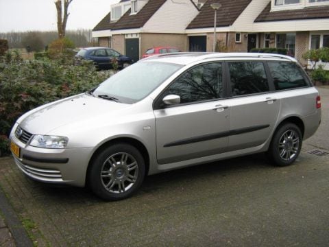 Fiat Stilo Multi Wagon 1.8 16v Dynamic (2003)