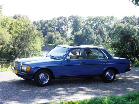 Mercedes-Benz 200