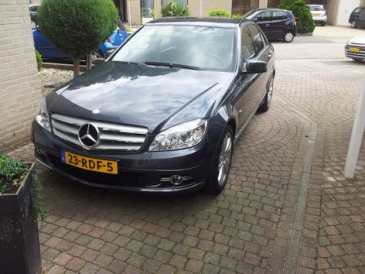 Mercedes-Benz C 180 CDI BlueEFFICIENCY Avantgarde (2011)