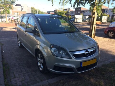 Opel Zafira 1.6 Enjoy (2005)