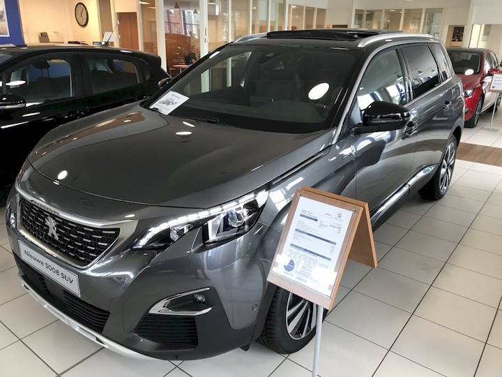 Peugeot 5008 GT-line 1.2 PureTech 130 (2017)