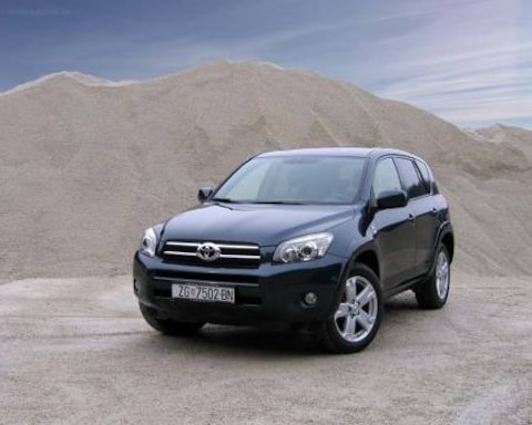 Toyota RAV4 2.2 D-4D Linea Sol (2007)