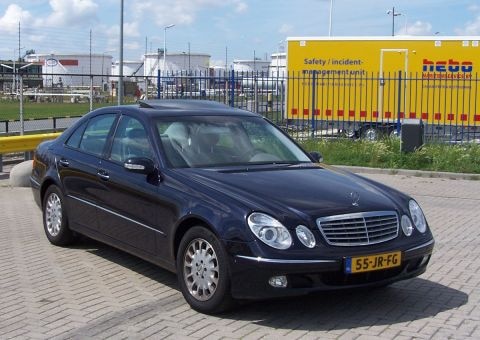 Mercedes-Benz E 240 Elegance (2002)