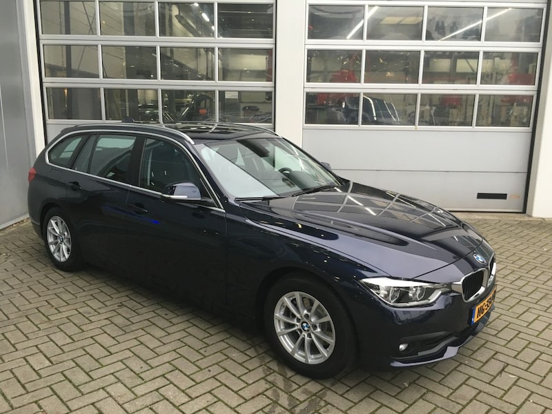 BMW 320d Touring Corporate Lease Edition (2015)