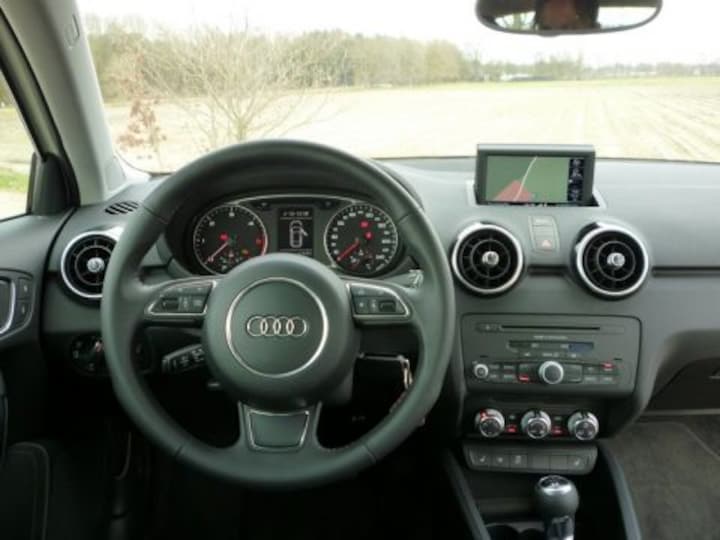 Audi A1 1.6 TDI Ambition Pro Line (2011)
