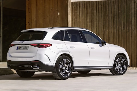 Mercedes-Benz GLC 300 e 4MATIC Sport Edition (2025)