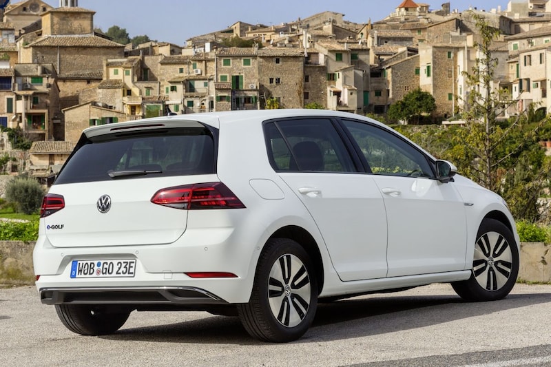 Volkswagen E-Golf (2019) Review - AutoWeek